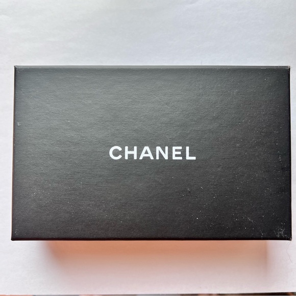 Used Chanel Zip Coin Purse Cardholder / Purple - Picture 12 of 12